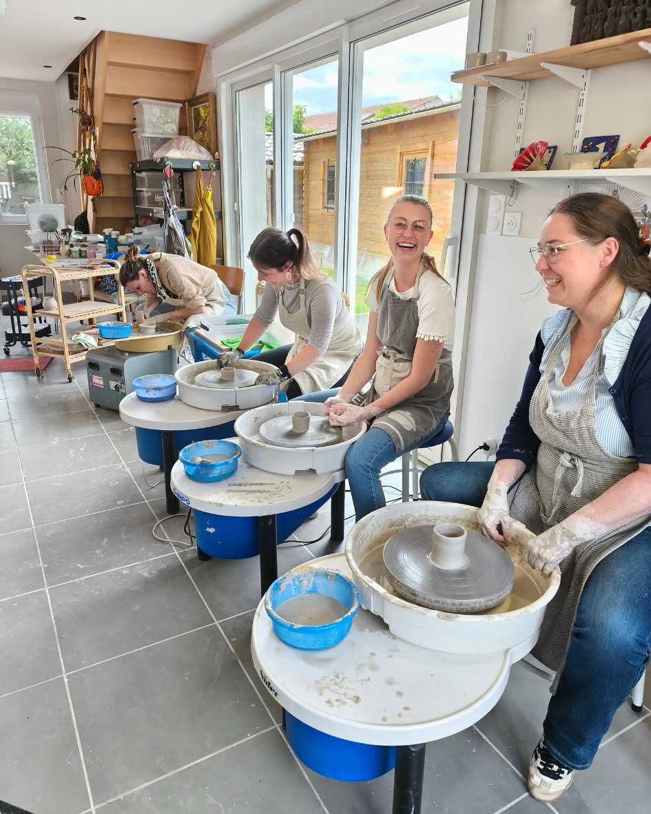 Atelier Éva Poterie 86190 AYRON